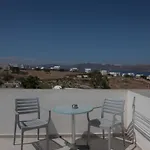 Thira's Dolphin Akrotírion