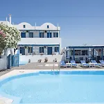 Thira's Dolphin מלון דירות Akrotírion
