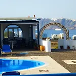 Thira's Dolphin Akrotírion