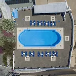 מלון דירות Thira's Dolphin 4*
