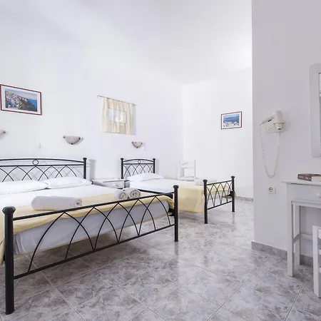 Thira's Dolphin 4*