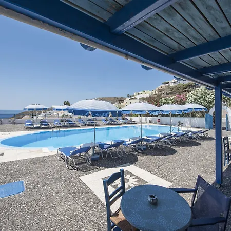 Thira's Dolphin Akrotírion