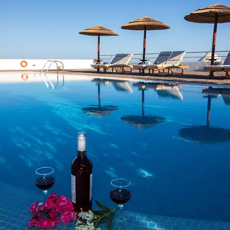 Thira's Dolphin 4*