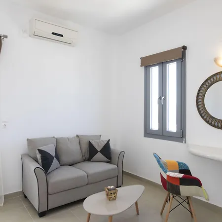 アパートホテル Thira's Dolphin