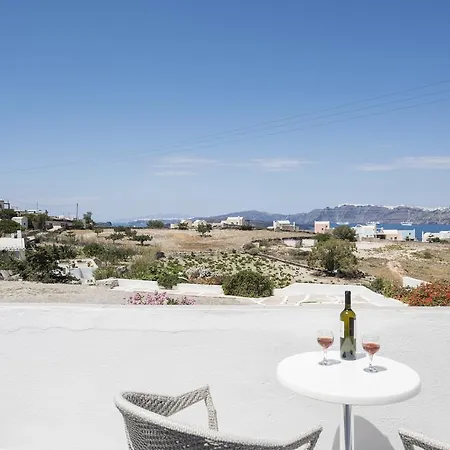 Aparthotel Thira's Dolphin 4*