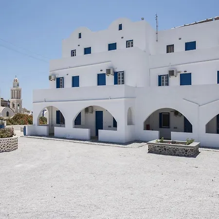 Thira's Dolphin Akrotírion