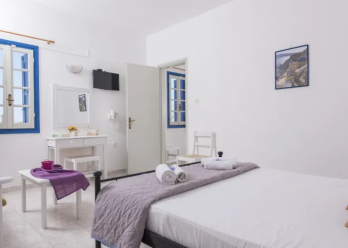 Aparthotel Thira's Dolphin 4*