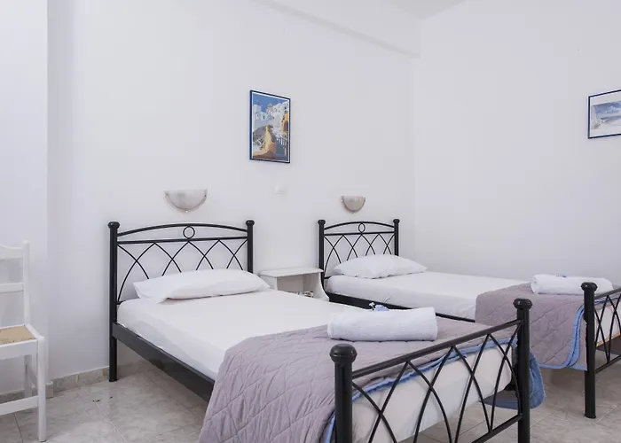 Thira's Dolphin 4* Akrotiri (Santorini)