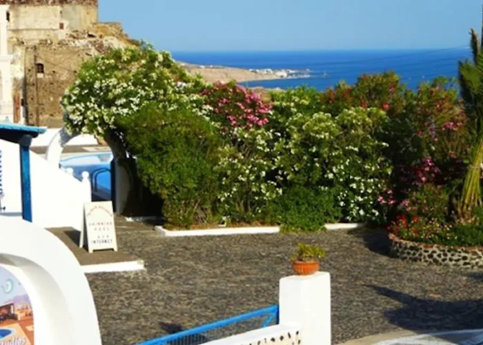 Thira's Dolphin Akrotiri (Santorini)