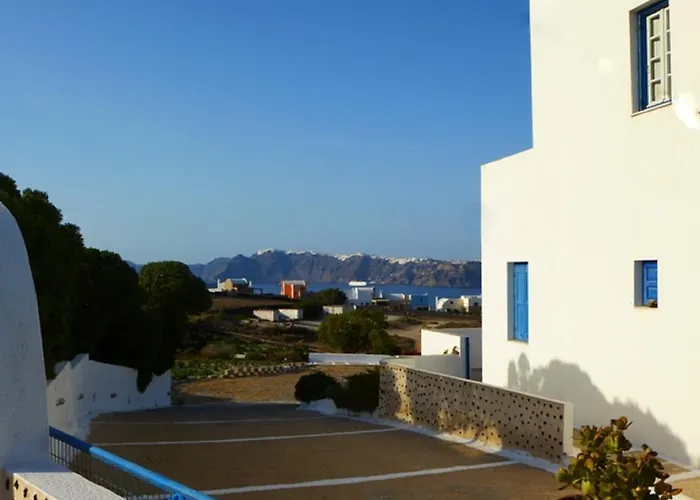 锡拉岛海豚酒店 Akrotírion