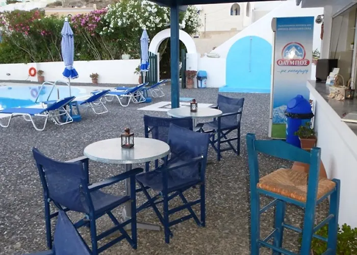 Aparthotel Thira's Dolphin 4*