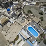 アパートホテル Thira's Dolphin