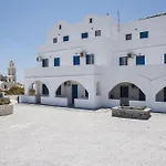 Thira's Dolphin Akrotírion