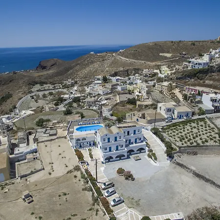 Thira's Dolphin Akrotírion