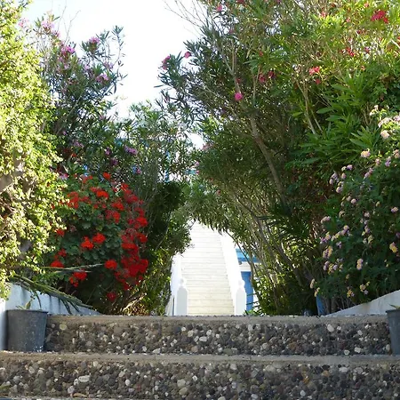 Apartmanhotel Thira's Dolphin 3*