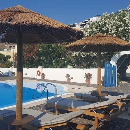 Thira's Dolphin Apartmanhotel Akrotírion