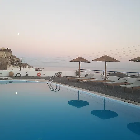 Apartmanhotel Thira's Dolphin 4*