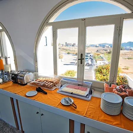 Thira's Dolphin Akrotírion