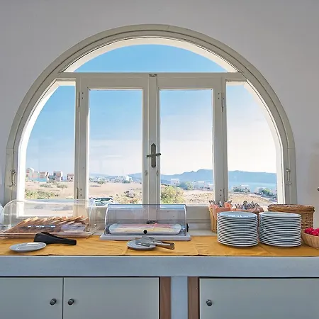 Thira's Dolphin Apartmanhotel Akrotírion