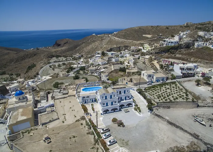 Thira's Dolphin Akrotírion