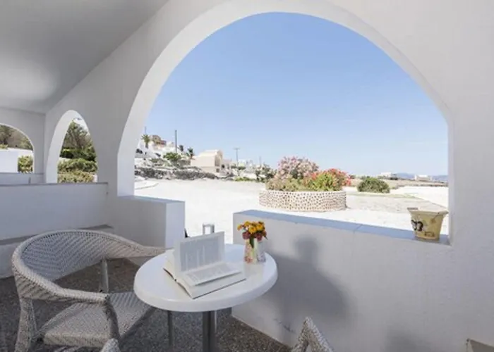 Thira's Dolphin 4* Akrotírion